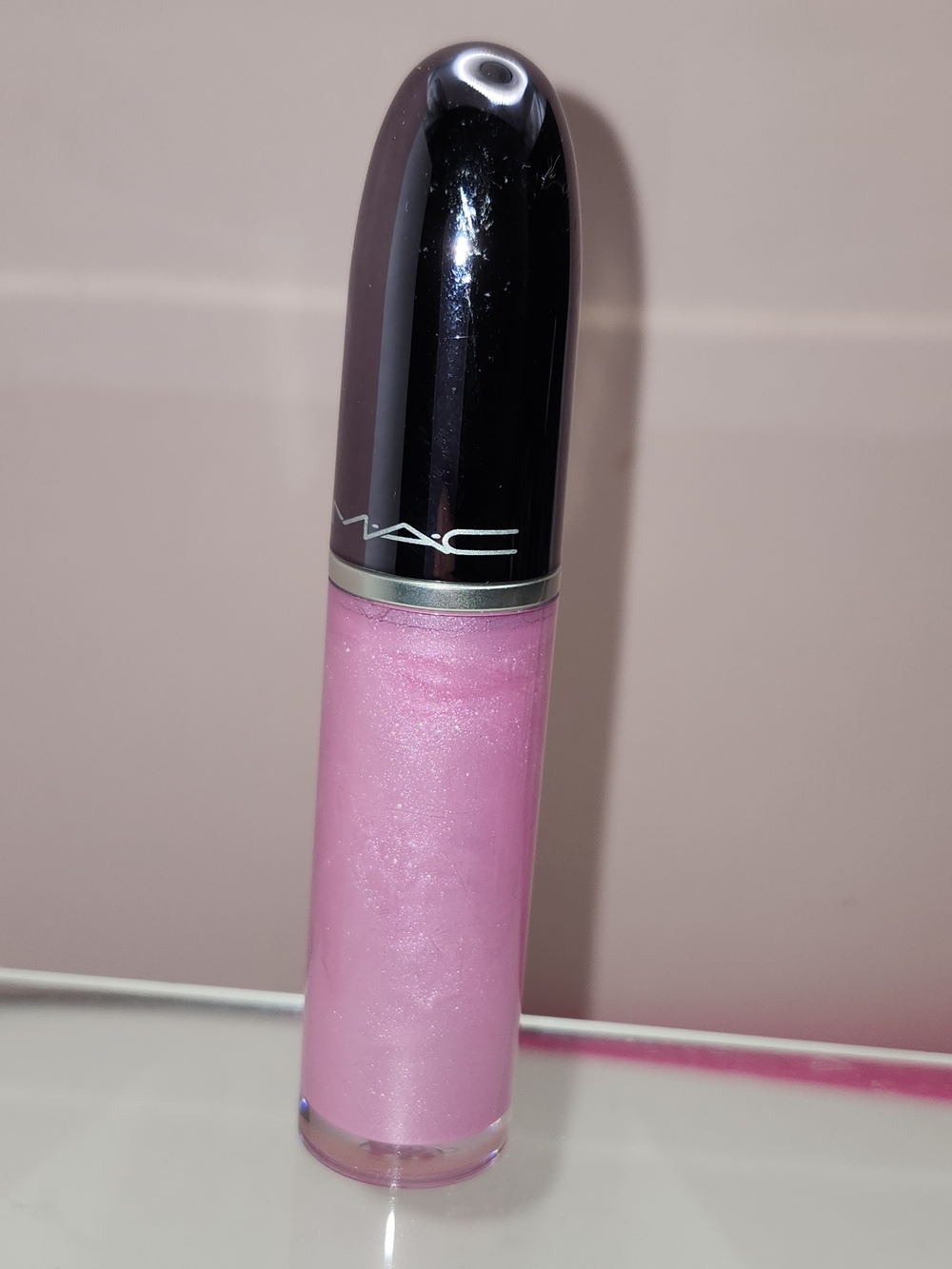 MAC GRAND ILLUSION LIQUID LIPCOLOUR - "SUGAR POPPY"